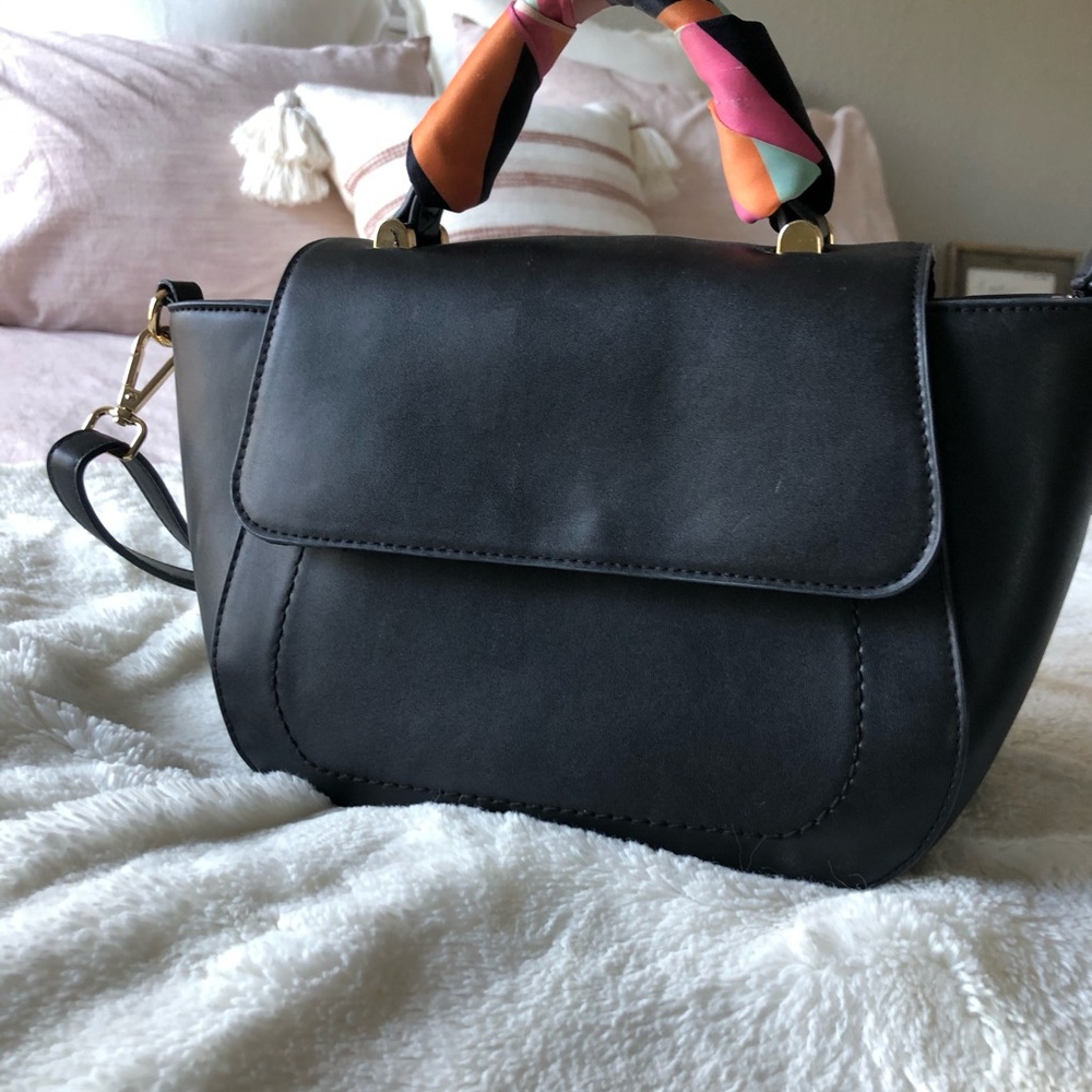 Adorable crossbody purse!✨